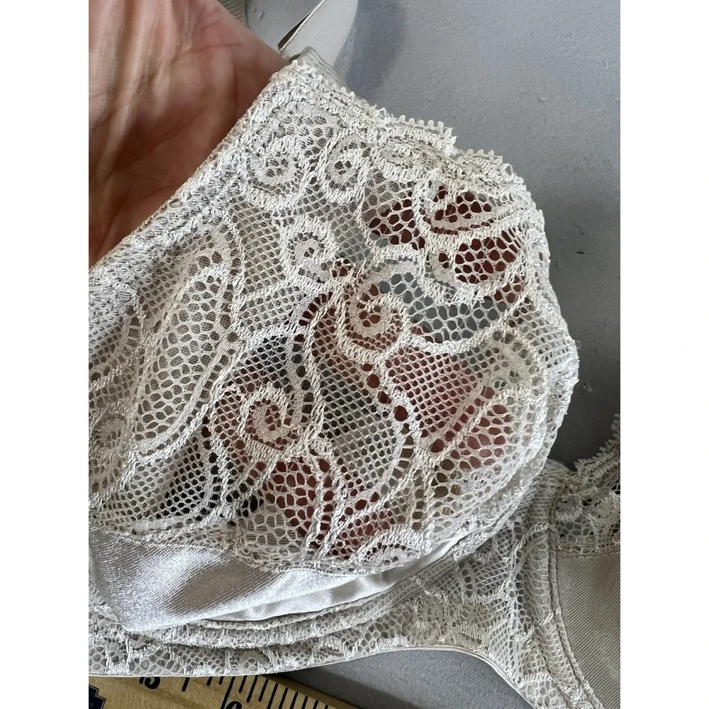 Leonisa Bra 71222 B 38 Beige New